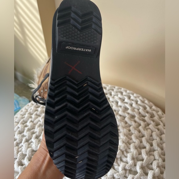 Sorel winter waterproof boots kids sizes 4 USA - Picture 9 of 12